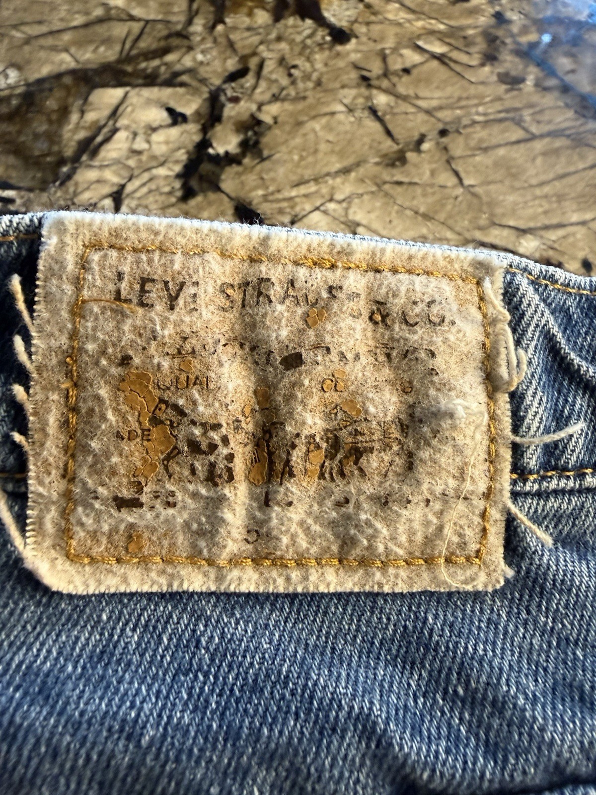 VTG Levi’s 540 Relaxed Fit Y2K Brown Tab Men’s Blue Jeans Size 42×30 USA Made