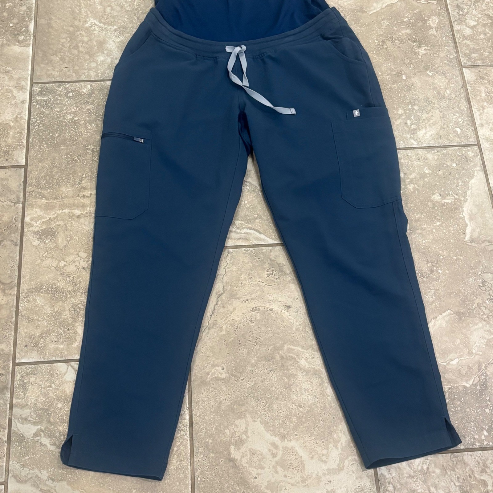 FIGS Yola Maternity Scrub Pants Navy Blue Cargo Straight Leg W22SW2033 Large