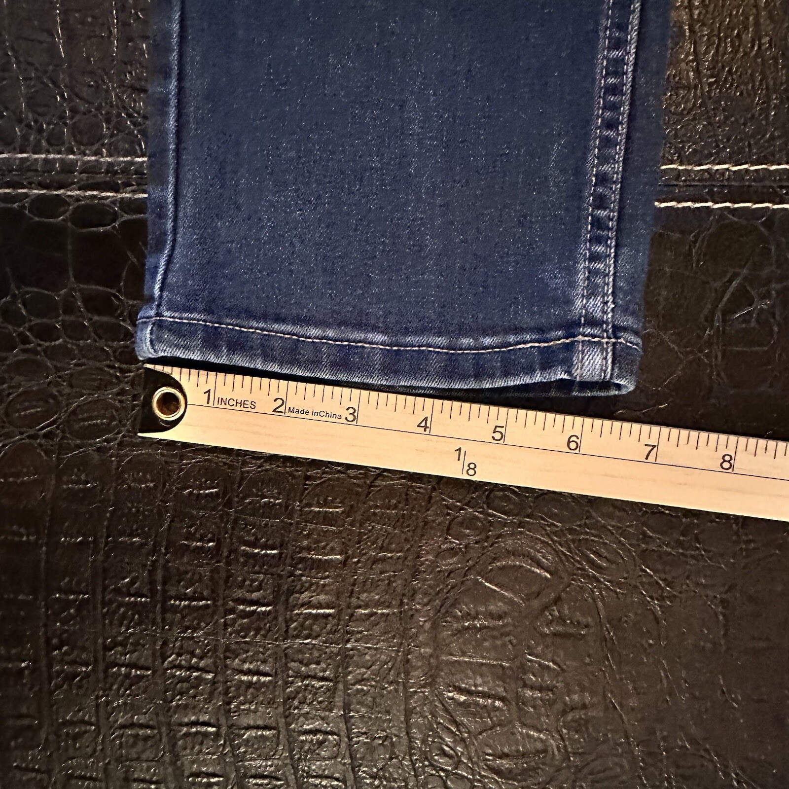 LEVI’S Women’s Blue Jeans 511 Dark Wash Elastic Waist TAG SIZE 16 Reg 28×30