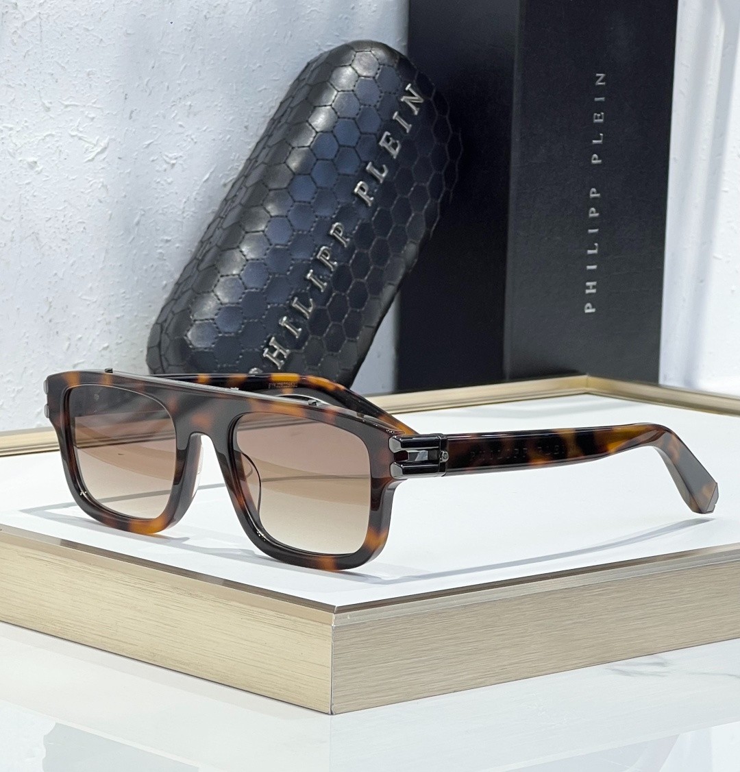 PHILIPP PLEIN VPP021 Sunglasses Tortoise Frame Brown Gradient Lens 53-20-145