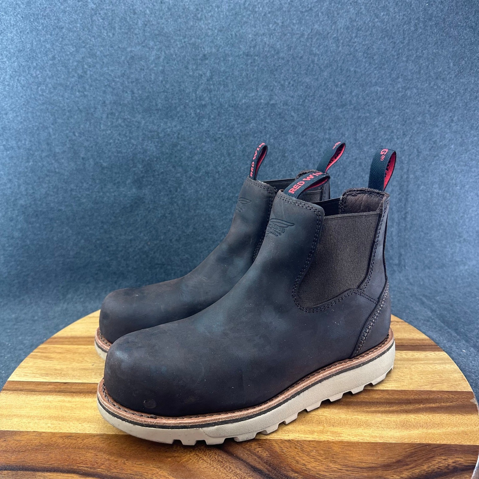 Red Wing 2446 Traction Tread Lite Chelsea Safety Toe Work Boot Men’s Size 7D