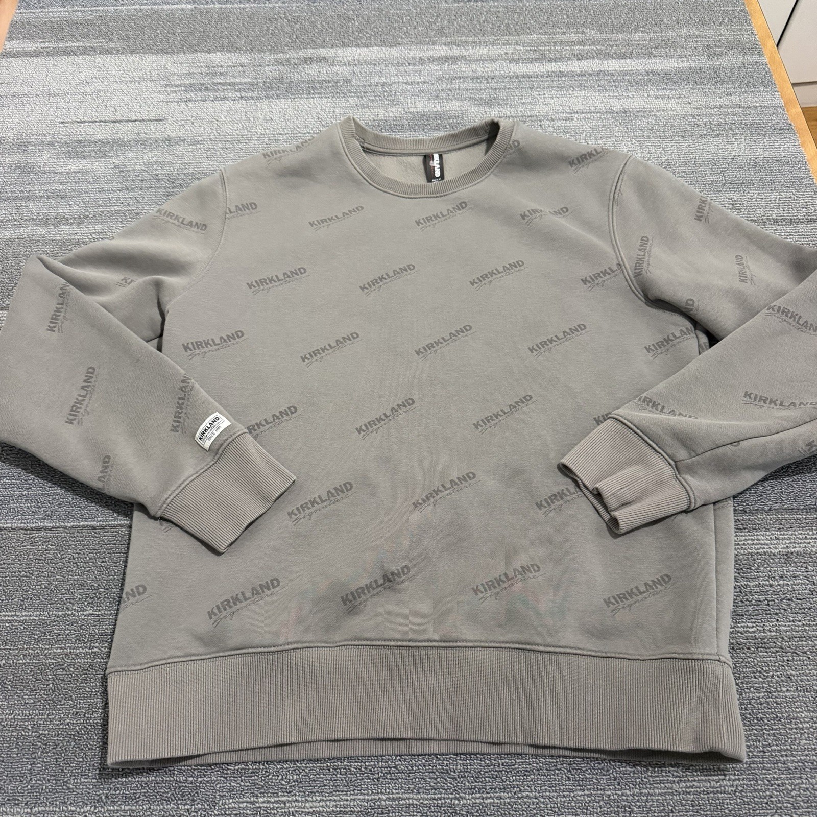 Kirkland Signature Sweatshirt Mens Medium Gray All Over Print Fleece Costco Crew