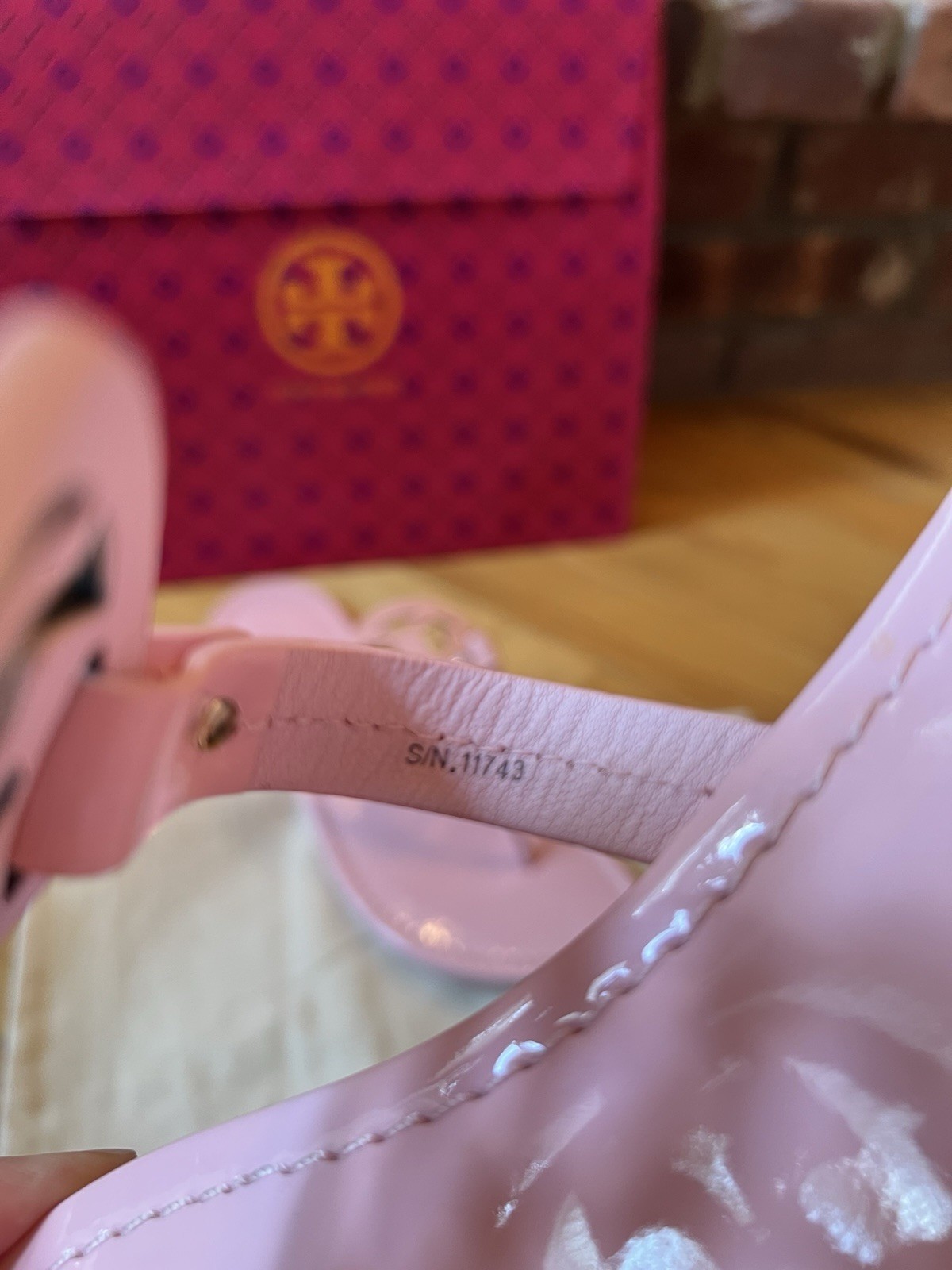 Tory Burch Petunia Pink Patent Leather Miller Sandals Size 8.5