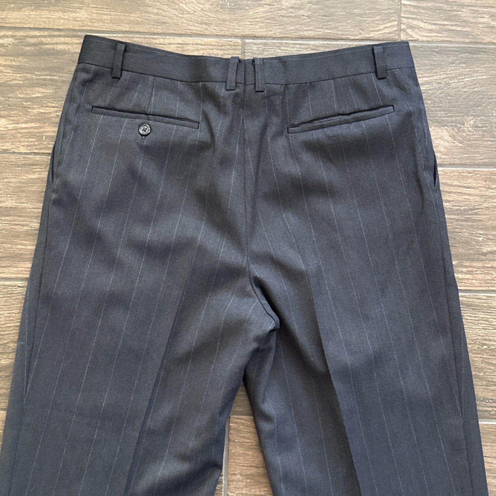 Hickey Freeman Suit Men 42R 32×31 Wool Gray Pinstripe Pleated Cuffed USA