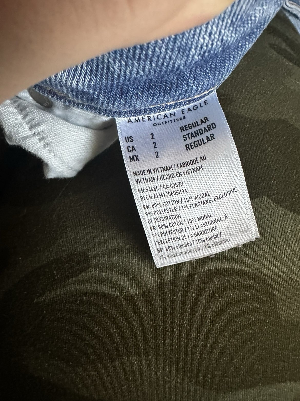 American Eagle Outfitters Light Wash Distressed Stretch Jeans Blue Size 2