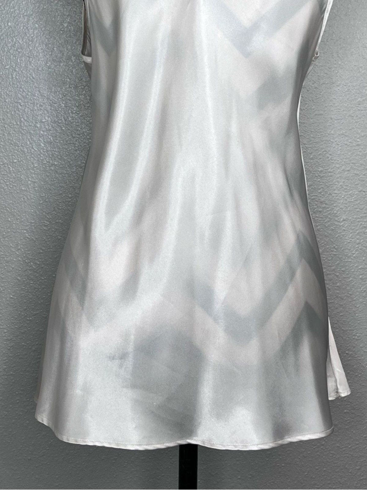 Vintage Sz XL Coquette Y2K Lace Neck Sleeveless Stain Camisole Top