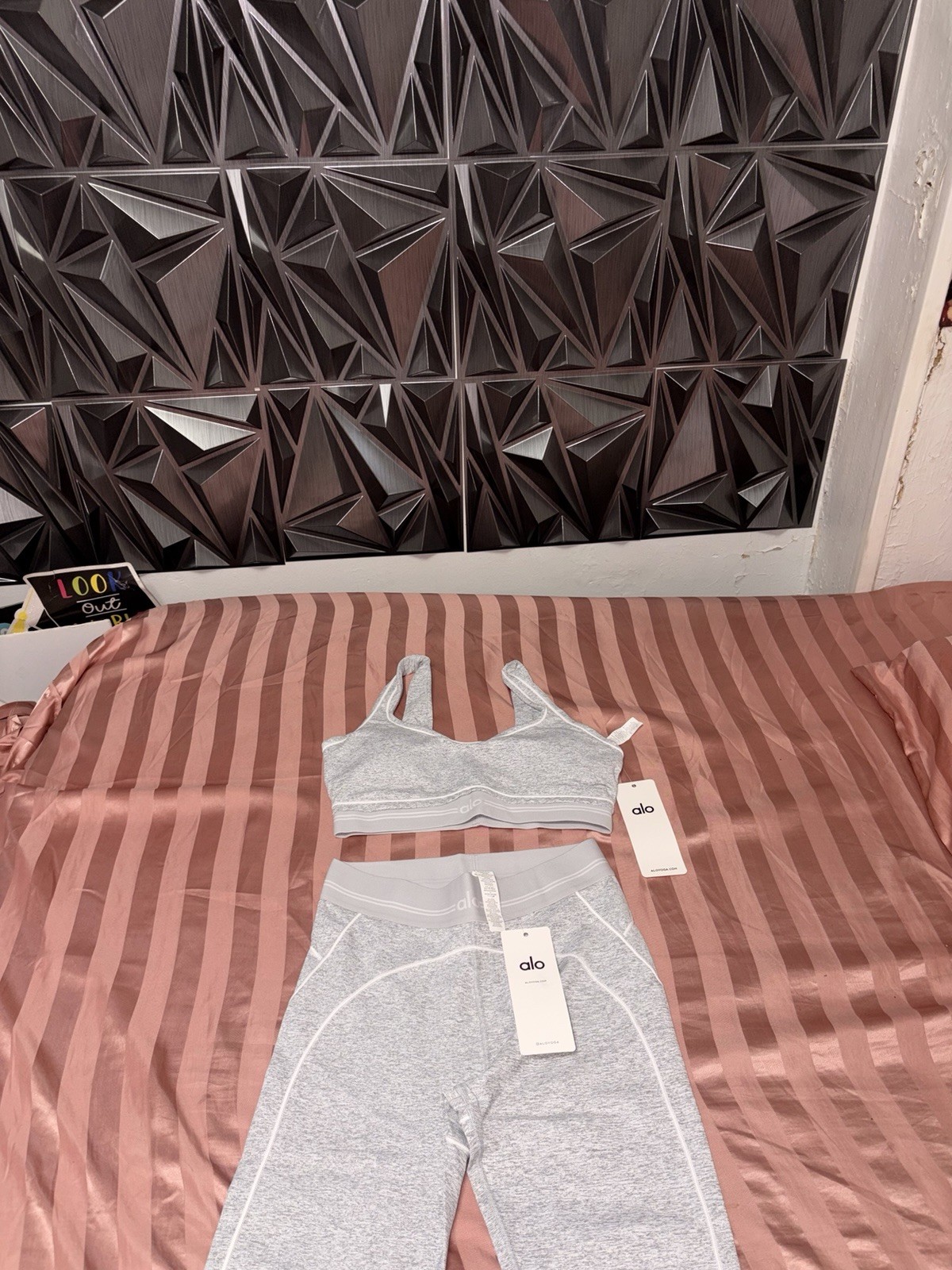 Yoga 2-Piece Heather Gray Bra & Leggings Set Women’s Yoga MEDIUM