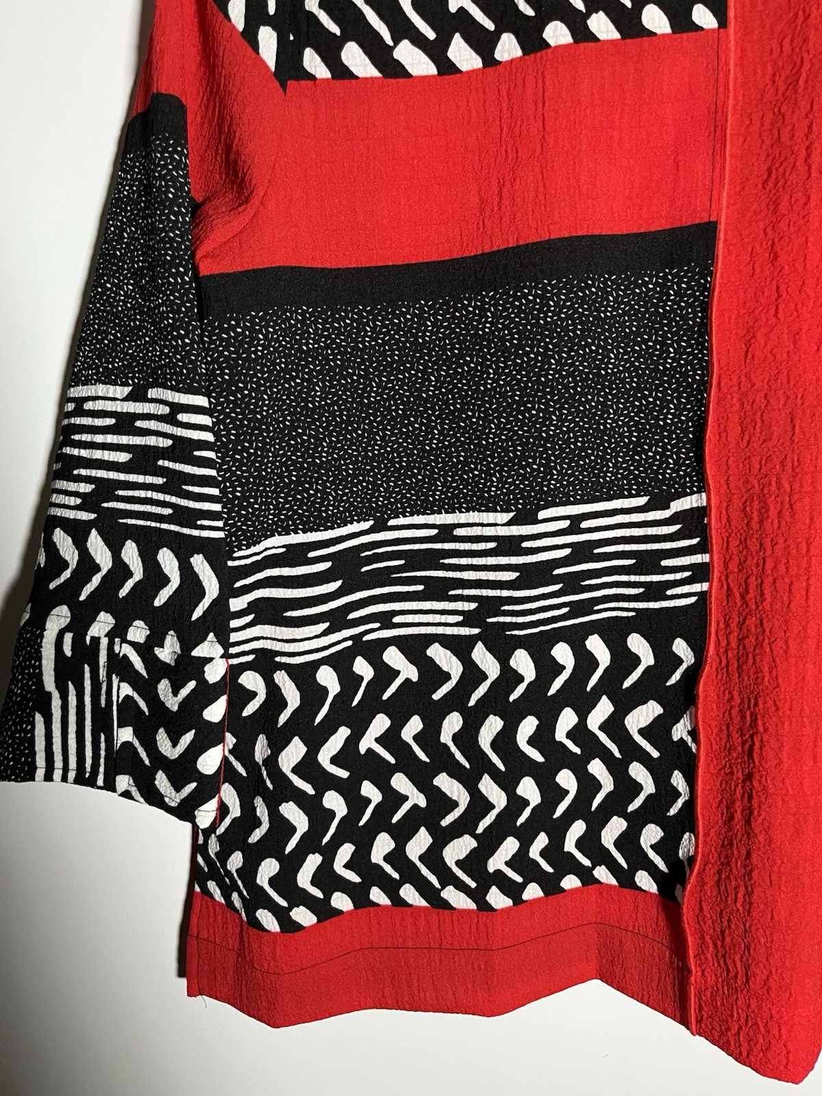 Ali Miles Women’s Button Front Abstract Top Red Black Artsy Retro Relaxed Fit