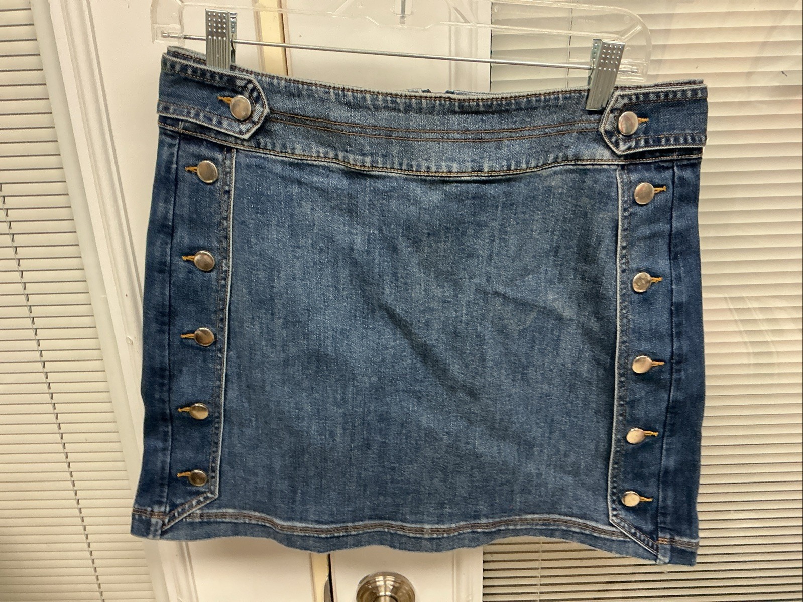 Inc International Concepts Women’s DENIM SKIRT 16 1/2 Inches Long size 6