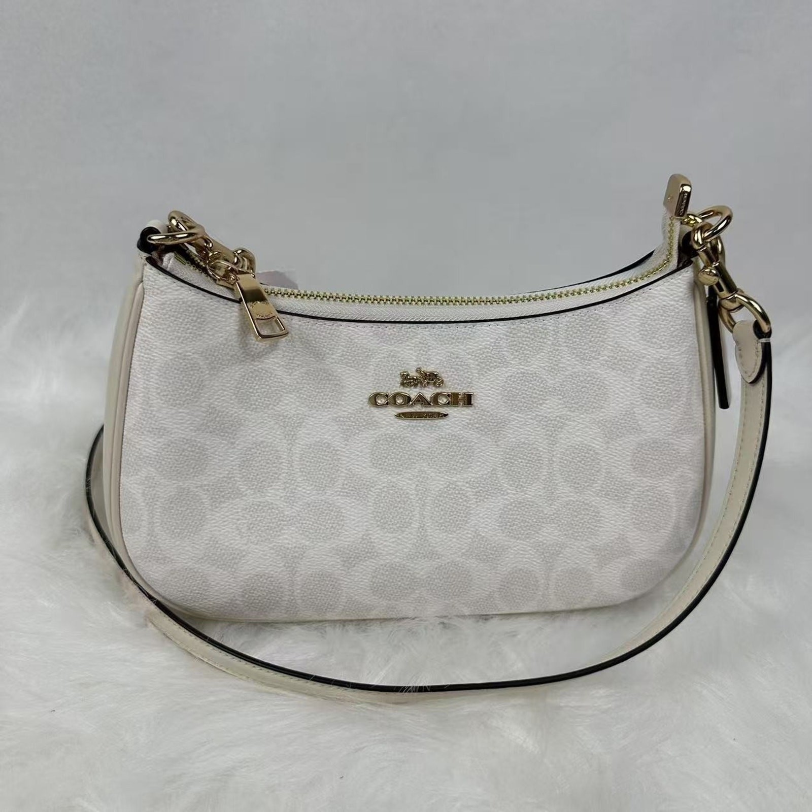 Coach Teri Shoulder Bag In Signature Canvas In Gold/White/Chalk CV933 NWT