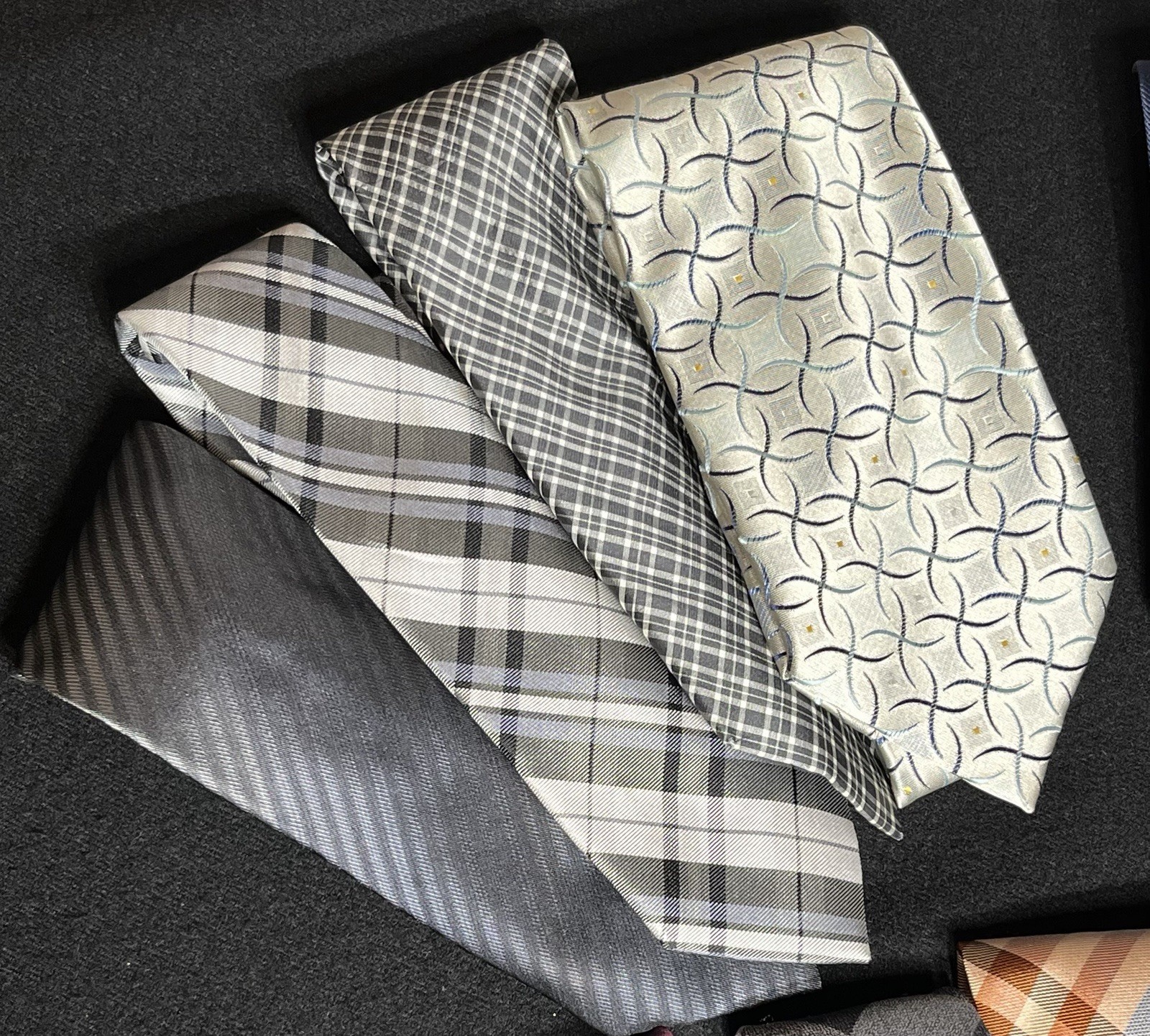 Lot of 22 Men’s Neckties Assorted Plaid Striped Geometric Holiday Dress Ties