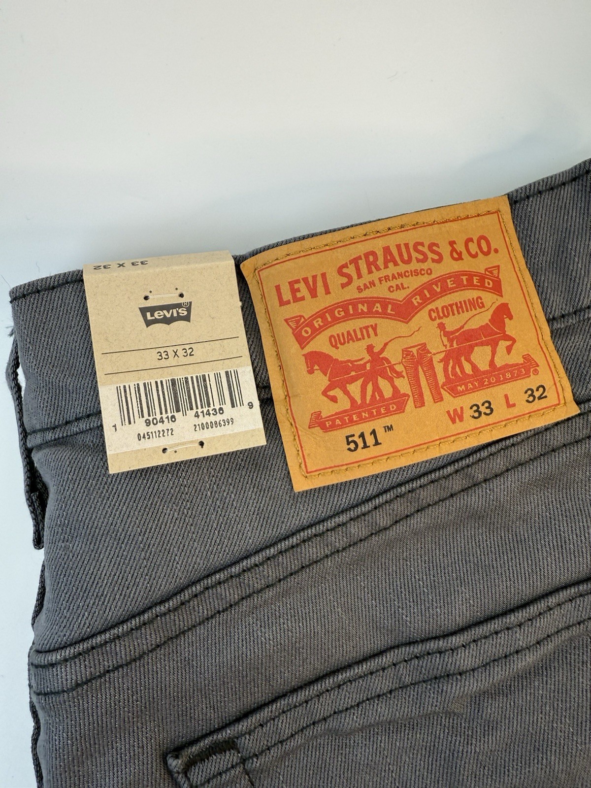 LEVI’S 511 Slim Stretch Men’s Charcoal Gray Jeans 33 x 32 NEW WITH TAGS!