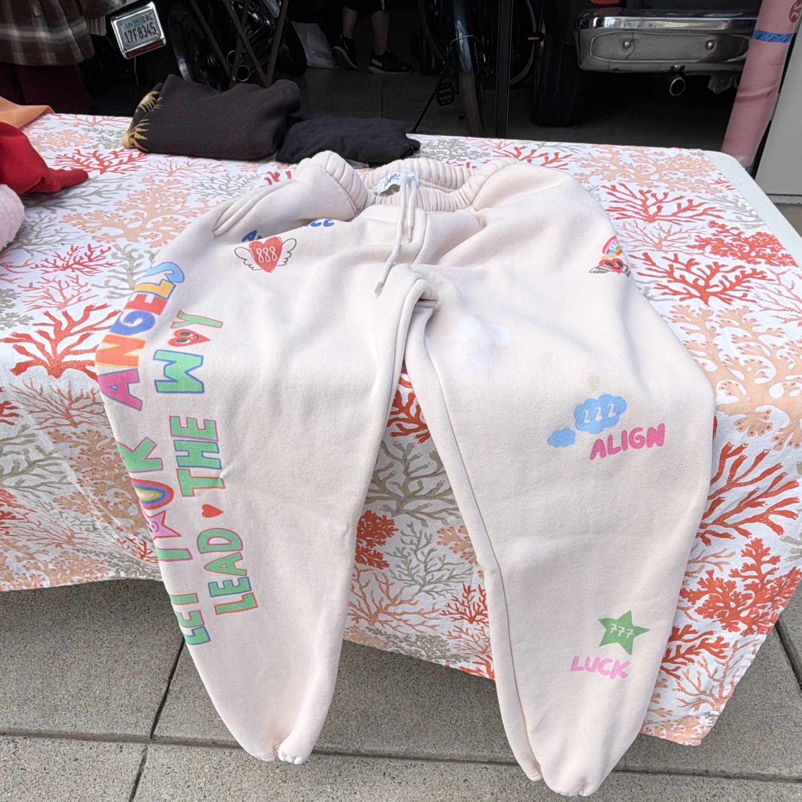 Hypland Beige Fleece Jogger Sweatpants M/L Graphic Print Heart Logo Drawstring