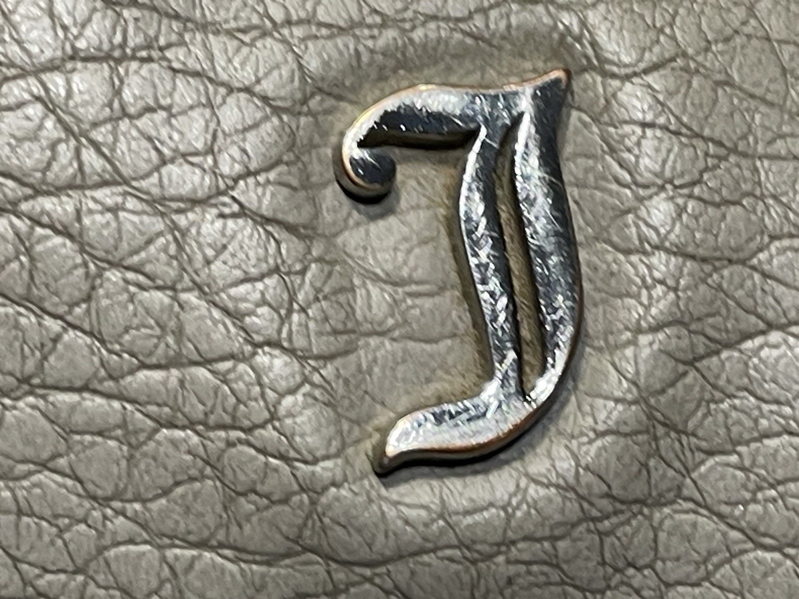 JUICY COUTURE GRETA FLAP CROSSBODY GRAY LEATHER