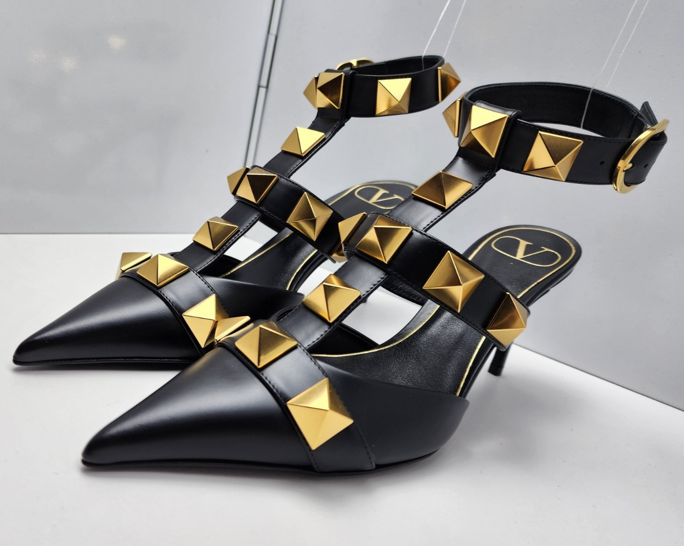 Valentino Garavani Rockstud Ankle Strap Pumps Heel Black Gold Studs EU 37 US W 7