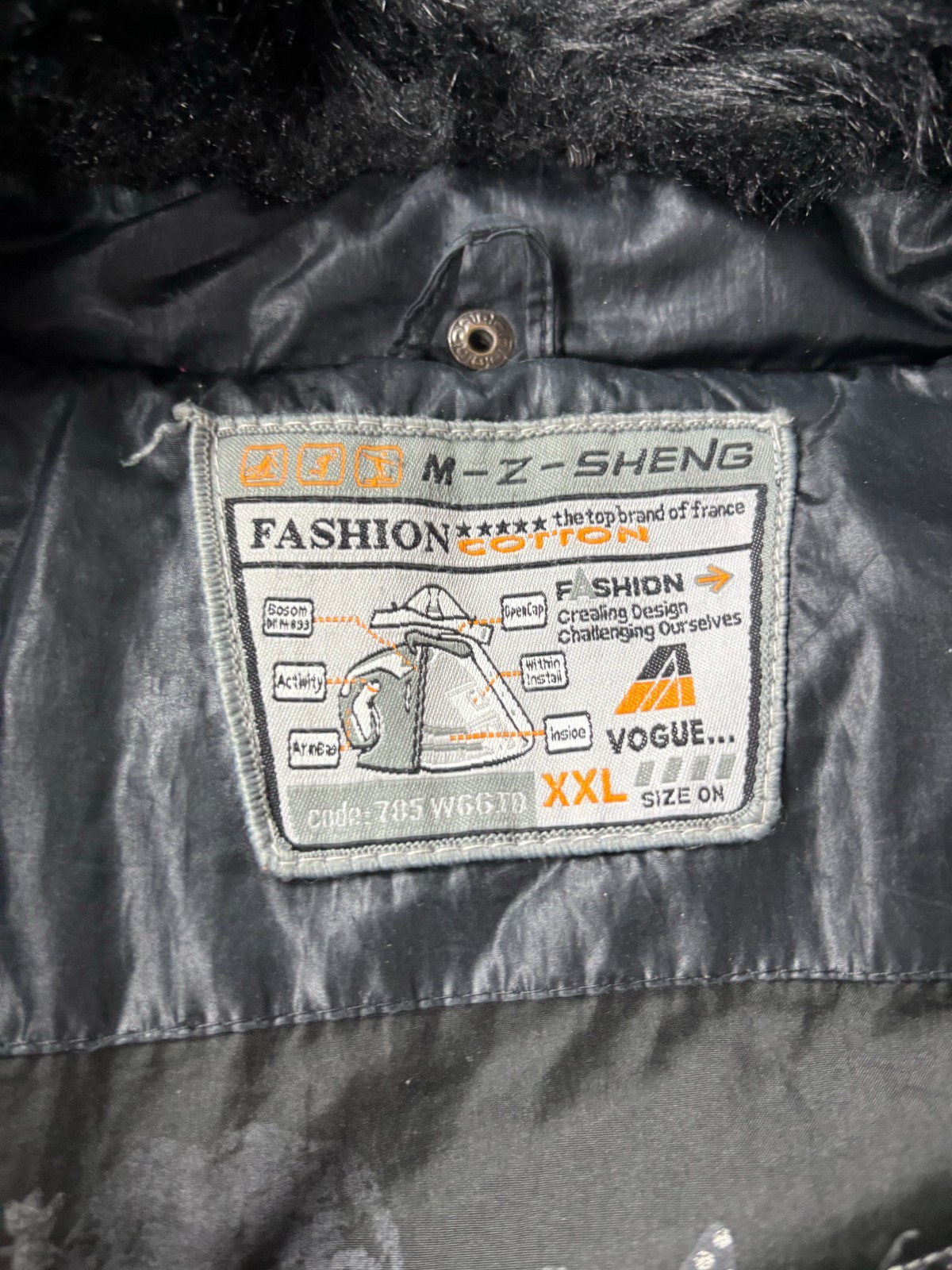 Vintage Y2K Black Puffer Bomber Jacket Faux Fur Collar Shiny Aviator Streetwear