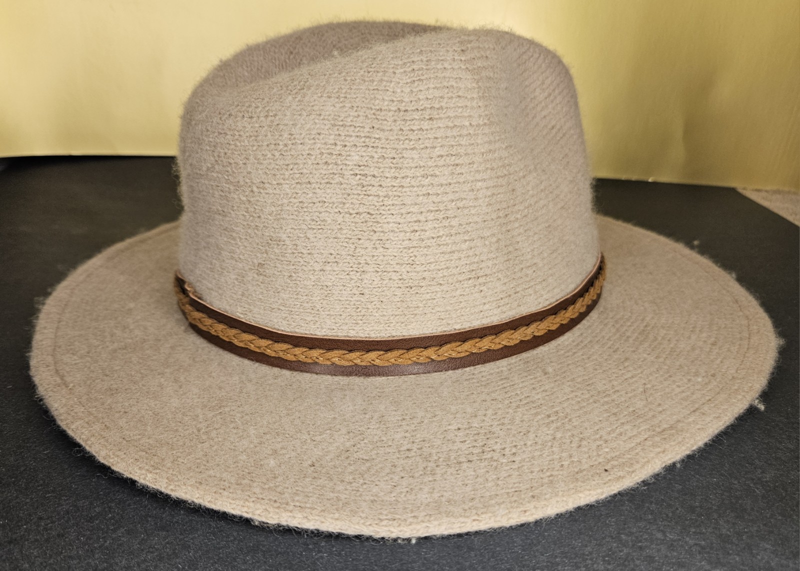 Beige Polyester/Wool Fedora Hat Wide Brim Brown Braided Band Adults Pre-Owned