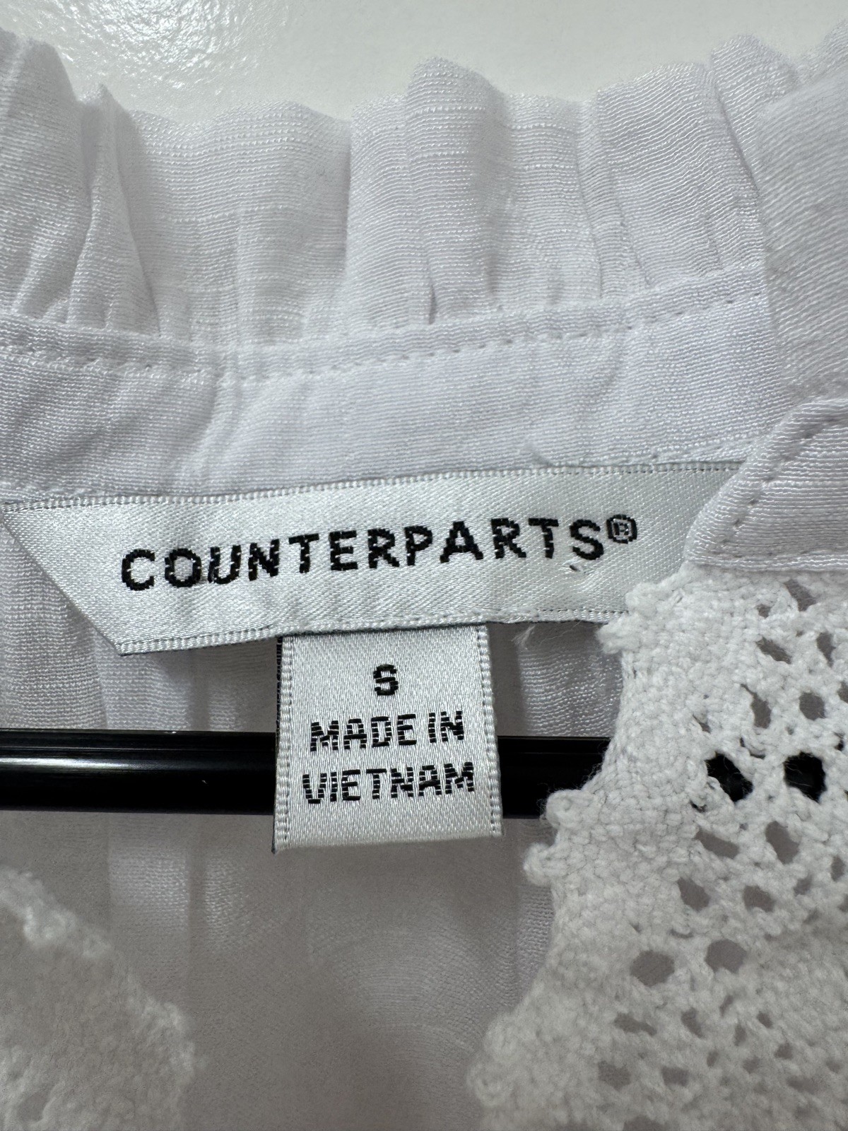 Small Counterparts Top Womens White Gauzy Eyelet Lace Boho Tunic blouse A1