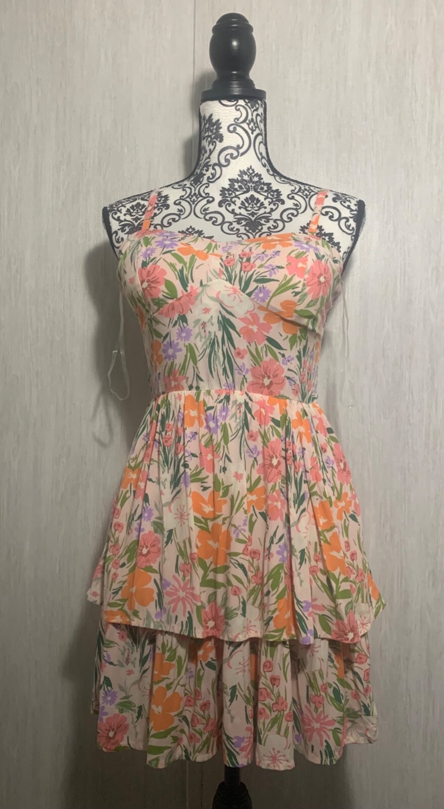 A.U.W. – Strappy Floral Short Dress w Padding – Size Small