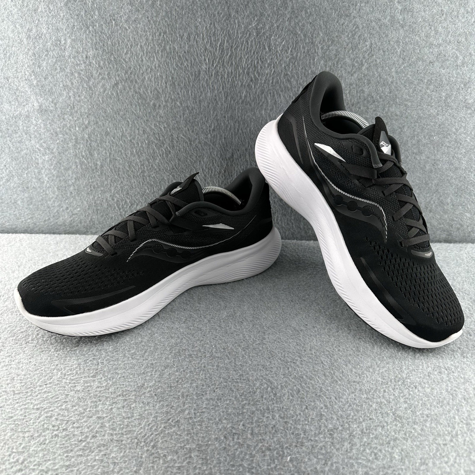 Saucony Ride 15 Mens Size 11.5 Black Athletic Casual Running Shoes Sneakers