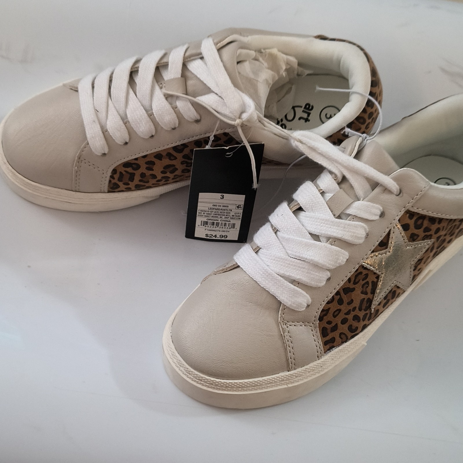 art class Girls Low Top Lace-Up Sneakers Leopard Animal Print Star Accent US 3