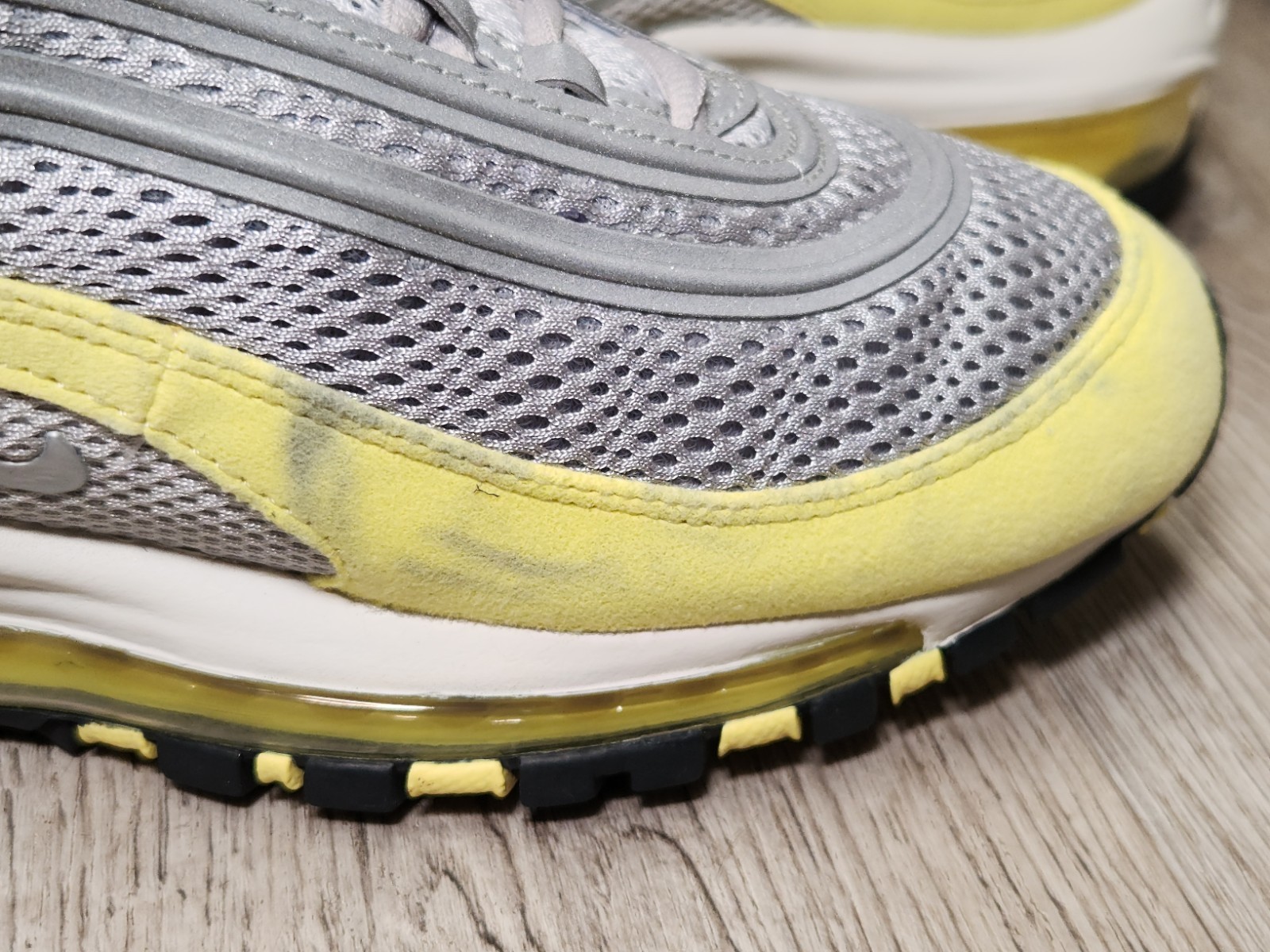 Nike Air Max 97 Premium Metallic Silver Electric Yellow Womens Shoes Size 9.5