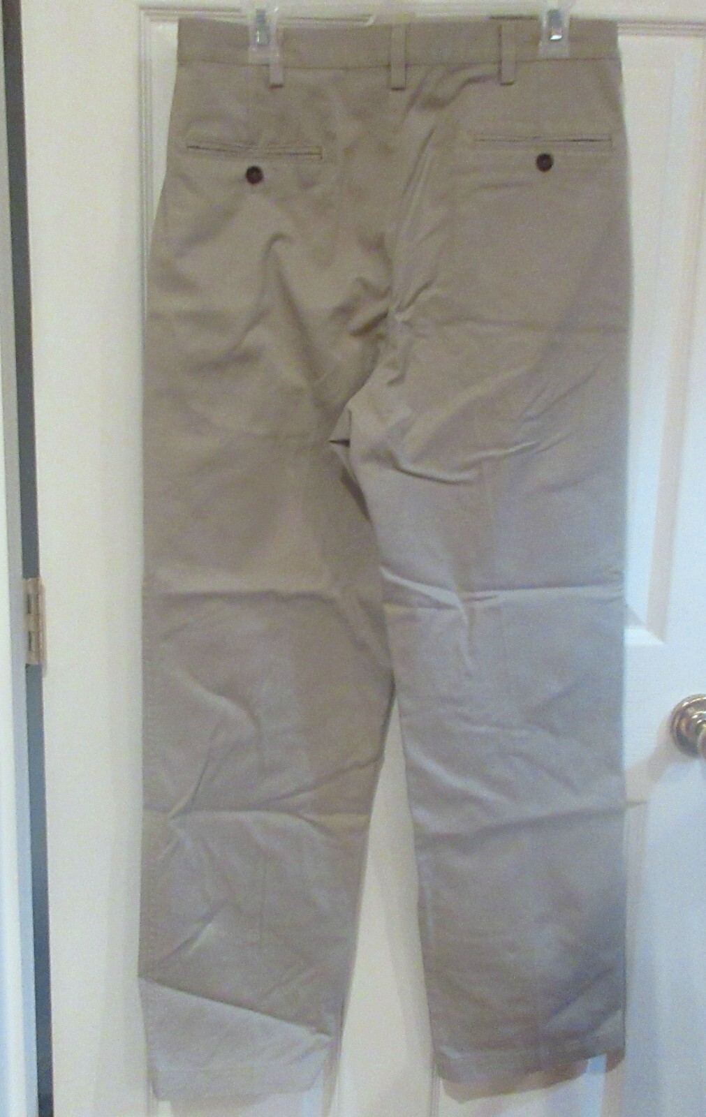 HAGGAR~TAN KHAKIS PANTS~32 x 32~NEW~Work to Weekend~Cotton~No Iron~Beige
