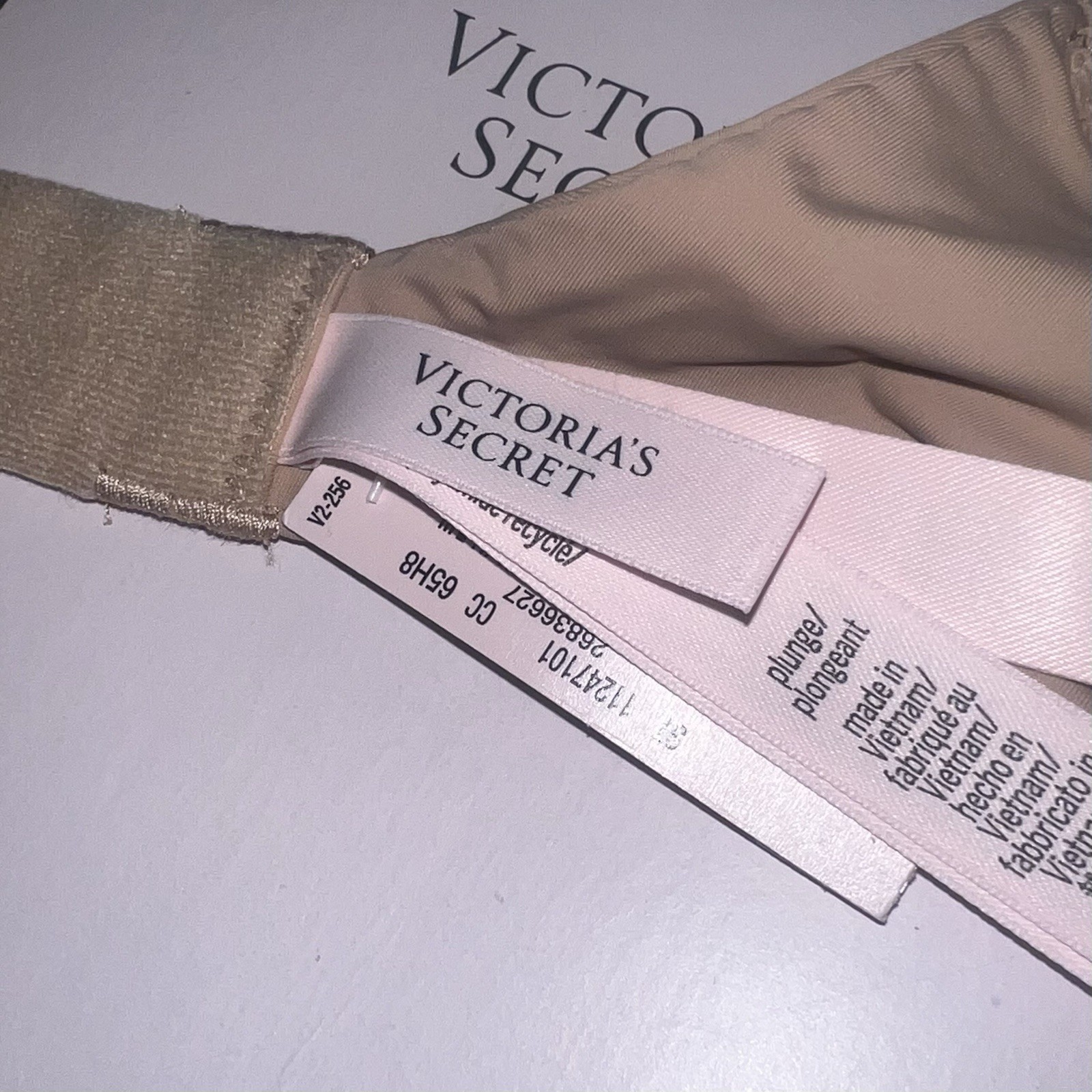 New Victoria’s Secret 32B Miraculous Plunge Bombshell Add 2 Cups Push Up Bra