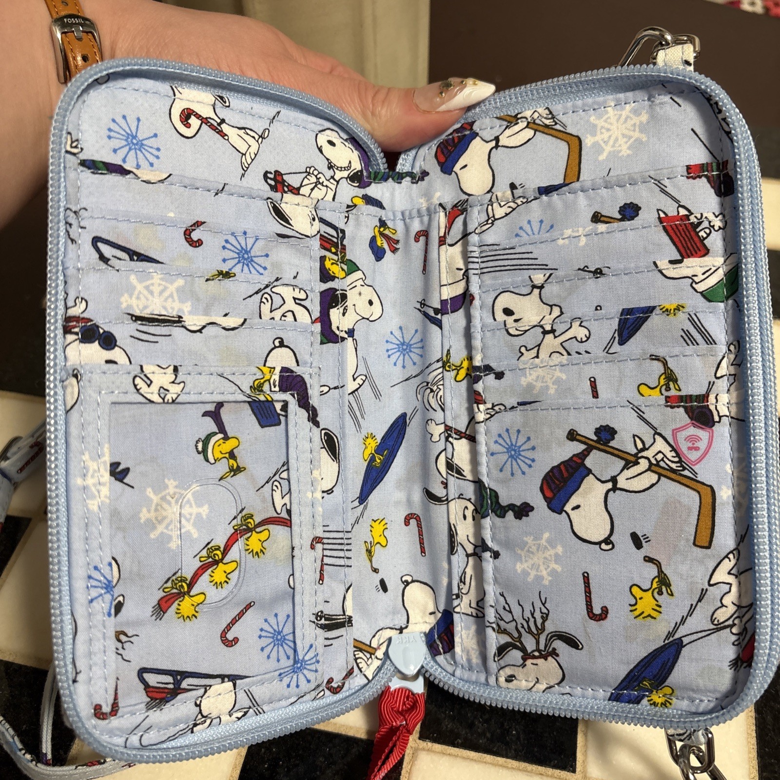 Vera Bradley 2021 Ski Jump Snoopy Peanuts Gang RFID All In One Crossbody Bag