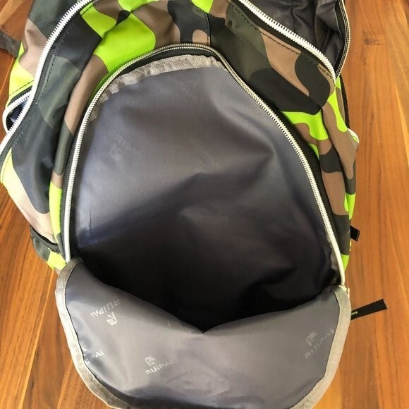 New Camouflage 19-Inch Student School Book Bag & kids Sports Backpack Green Camo