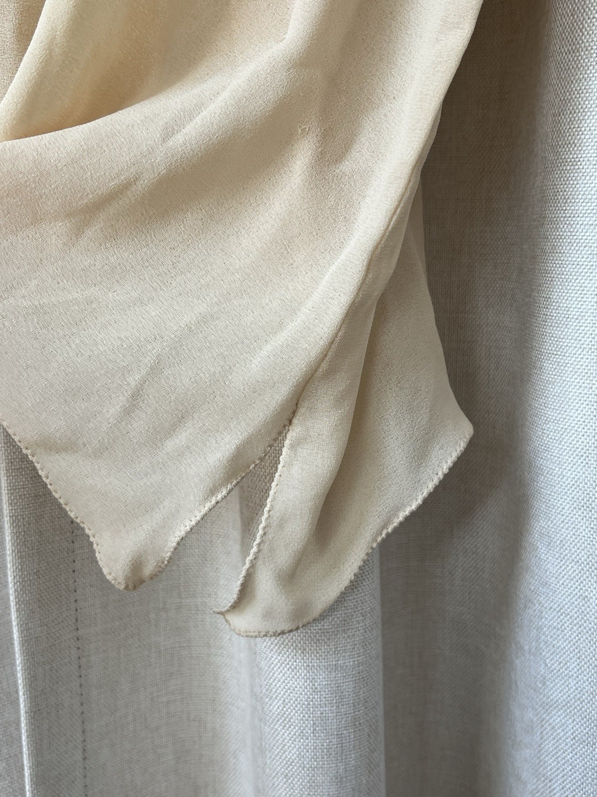 Chelsea And Violet Size Medium Semisheer Tightly Woven Flowy Blouse Brass Studs