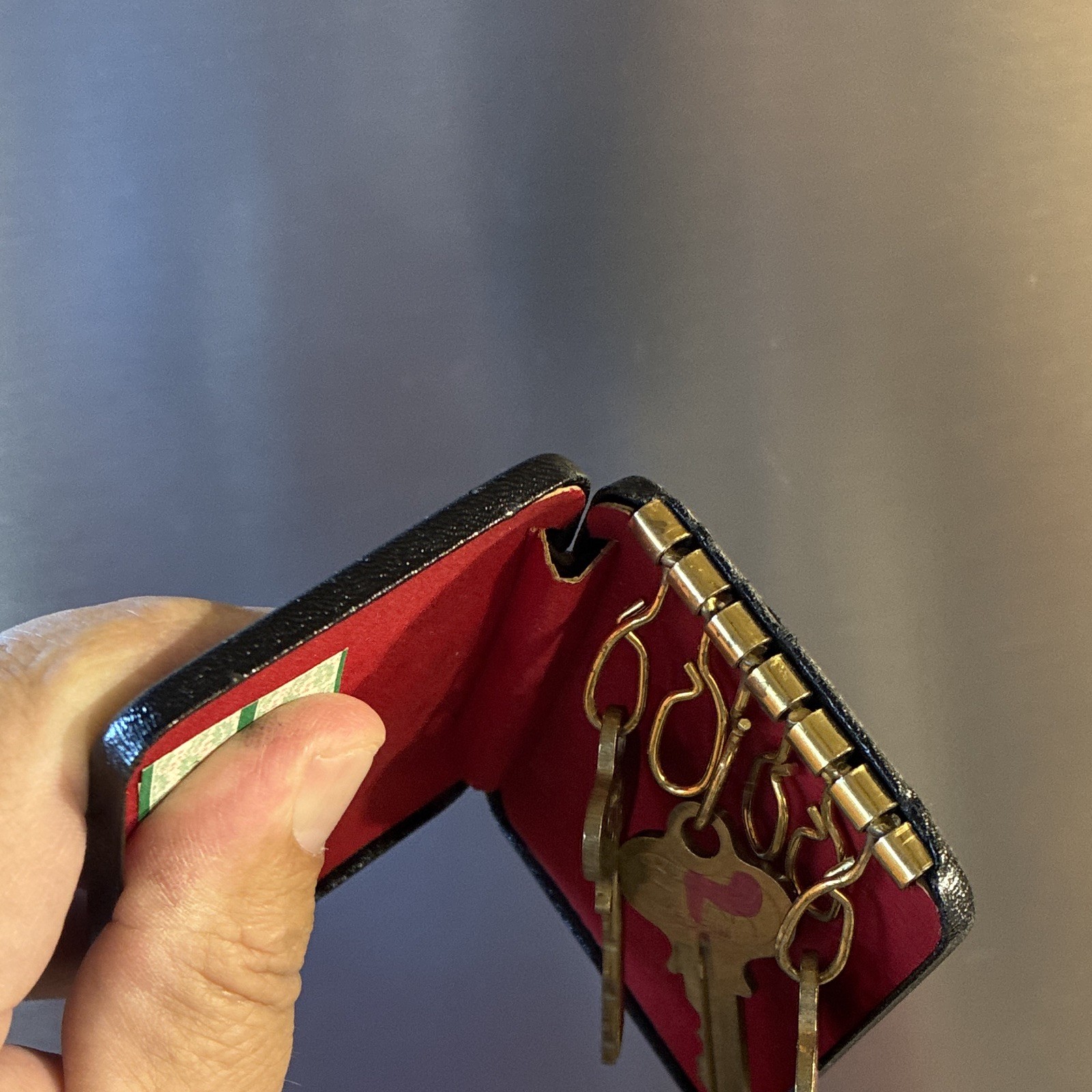 Florida Travel Key Case Holder, Faux Leather, 5 Hooks, Black/Red w Gold Accents