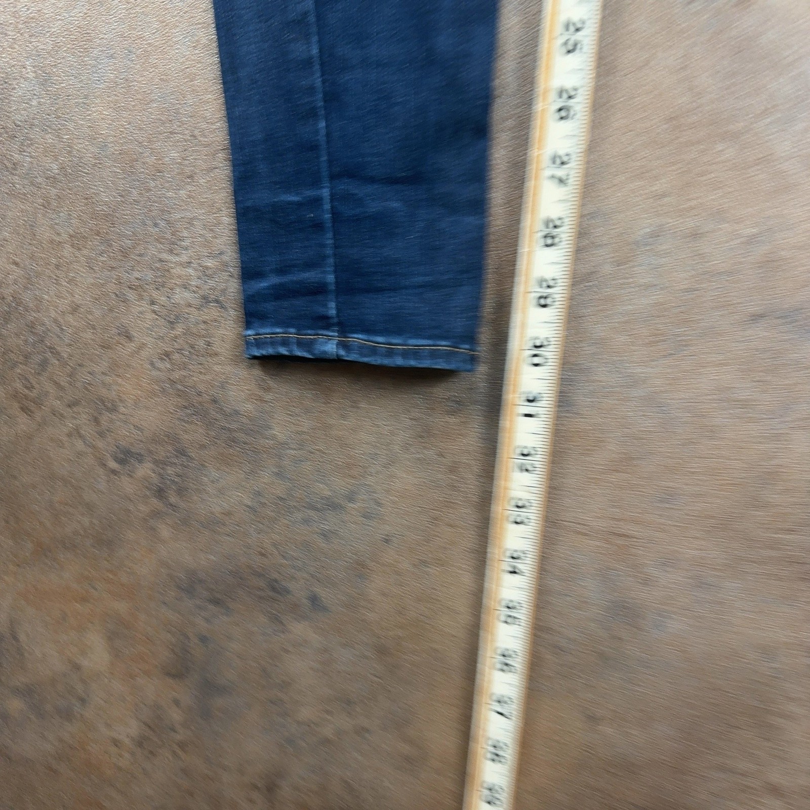 LEVI’S 710 Jeans Blue Womens (28 Inch Waist) (31 Inch Leg) Super Skinny Fit