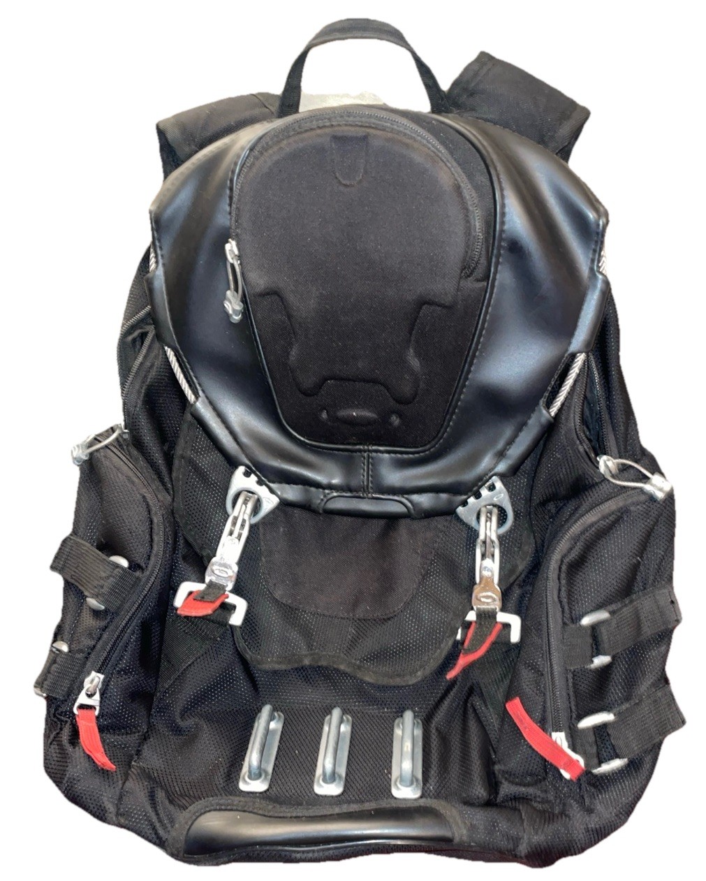 Oakley Kitchen Sink Backpack Blk PreOwned Missing “O” Oakley Logo Badge On Lid