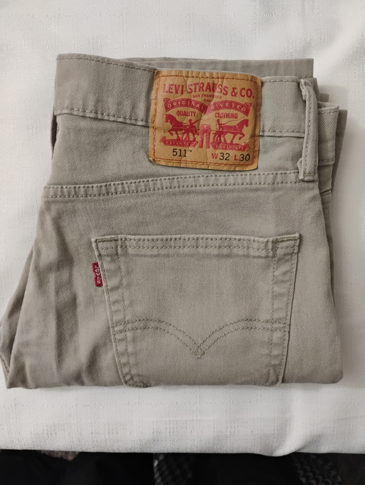 Levi’s Men’s Beige Denim Jeans Slim Fit Mid Rise 5-Pocket Button Fly