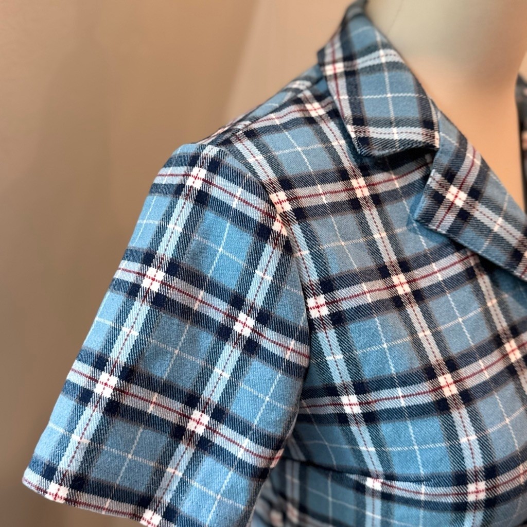 J.Galt Blue Plaid Crop Button-Up Top | Notch Collar & Short Sleeve | Size Small