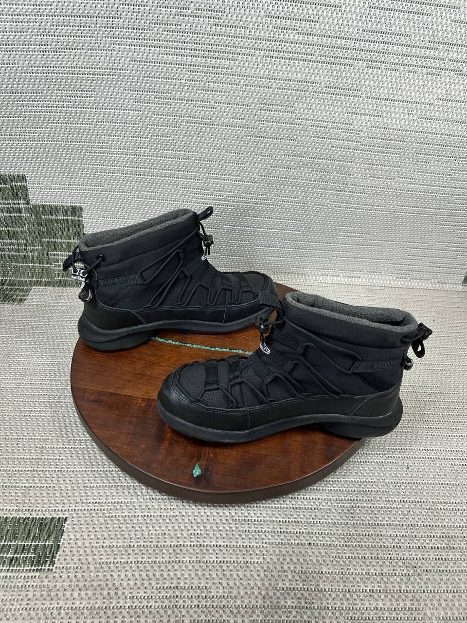 Keen Boots Womens Size 7.5 Uneek Snk Chukka II Wp Black Round Toe Ankle Snow