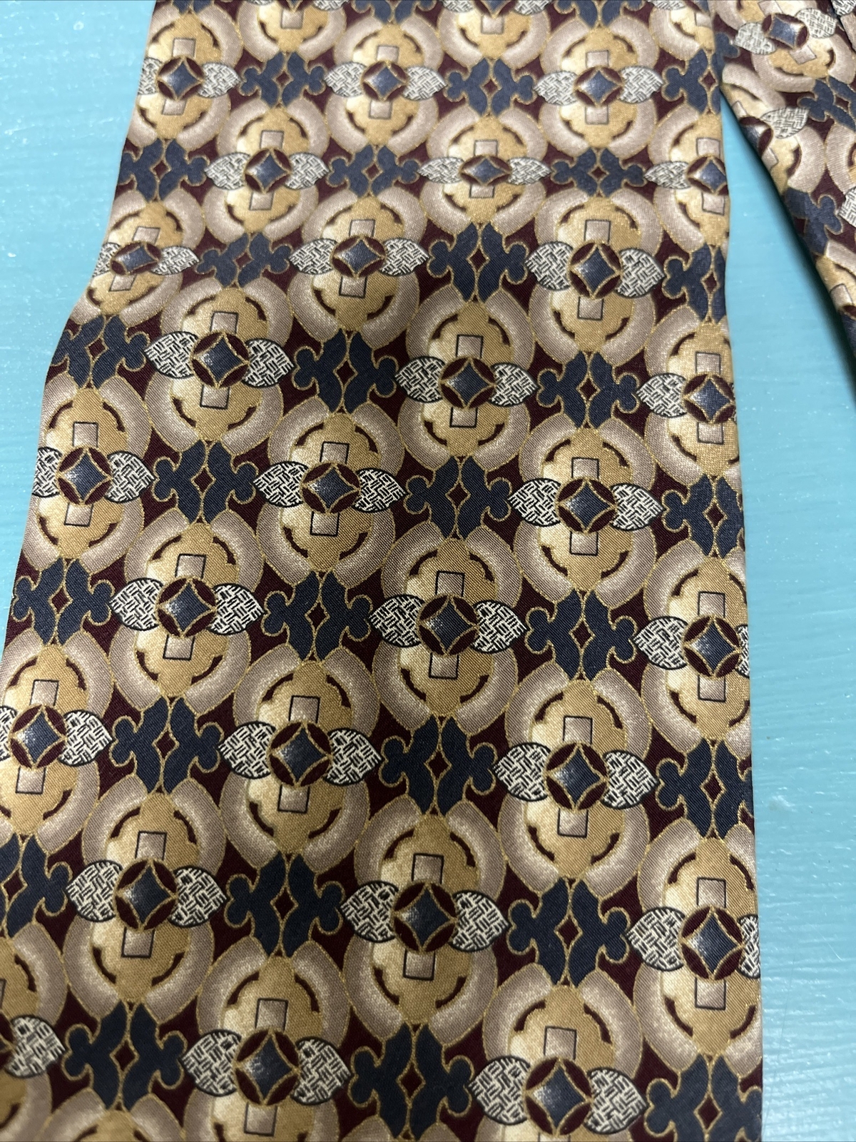 Charleston Tie Rack Men’s Tie Made In Italy 100% Silk Classic 57-60” Tie