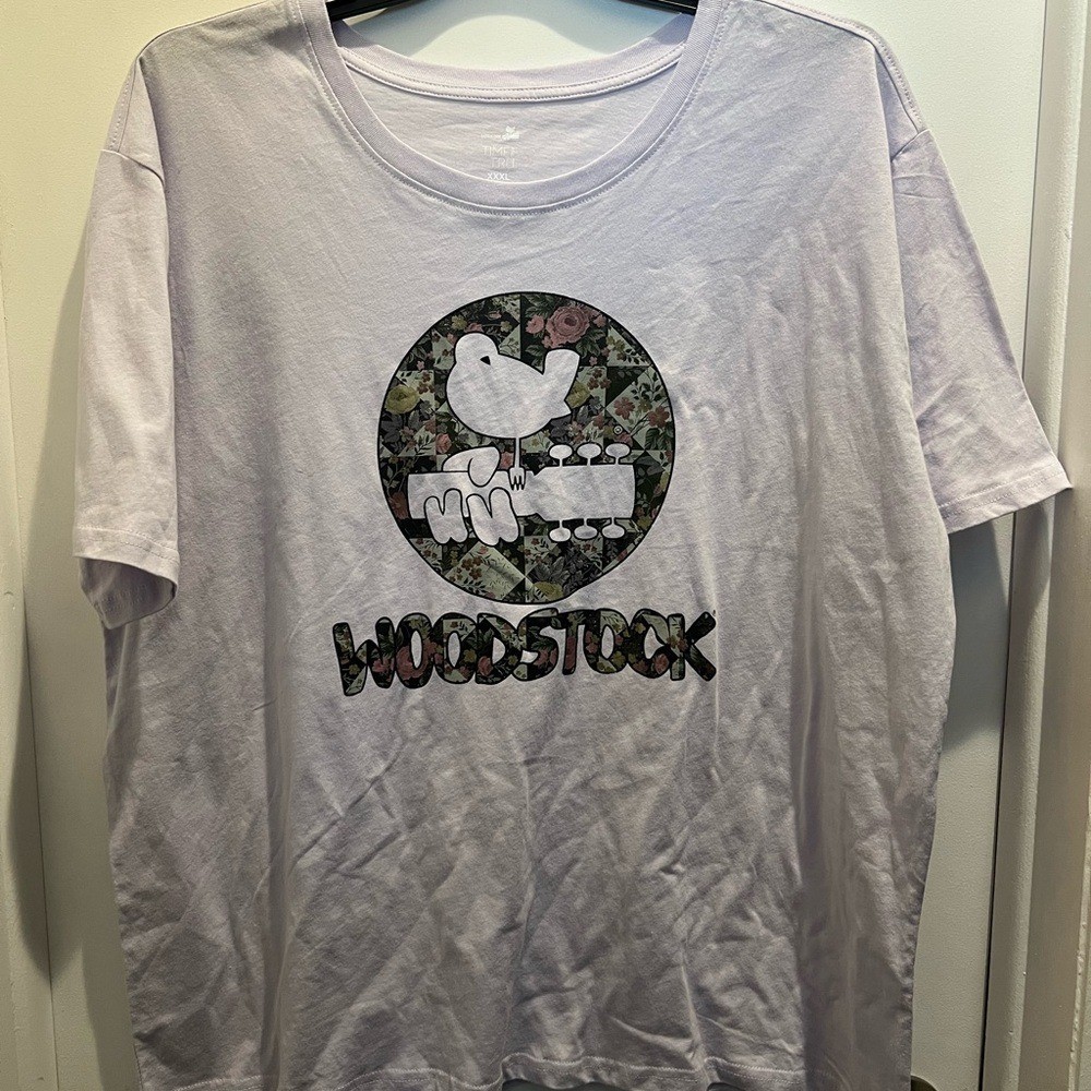 Time and Tru Women’s Woodstock Quilted Graphic Tee with Short Sleeves