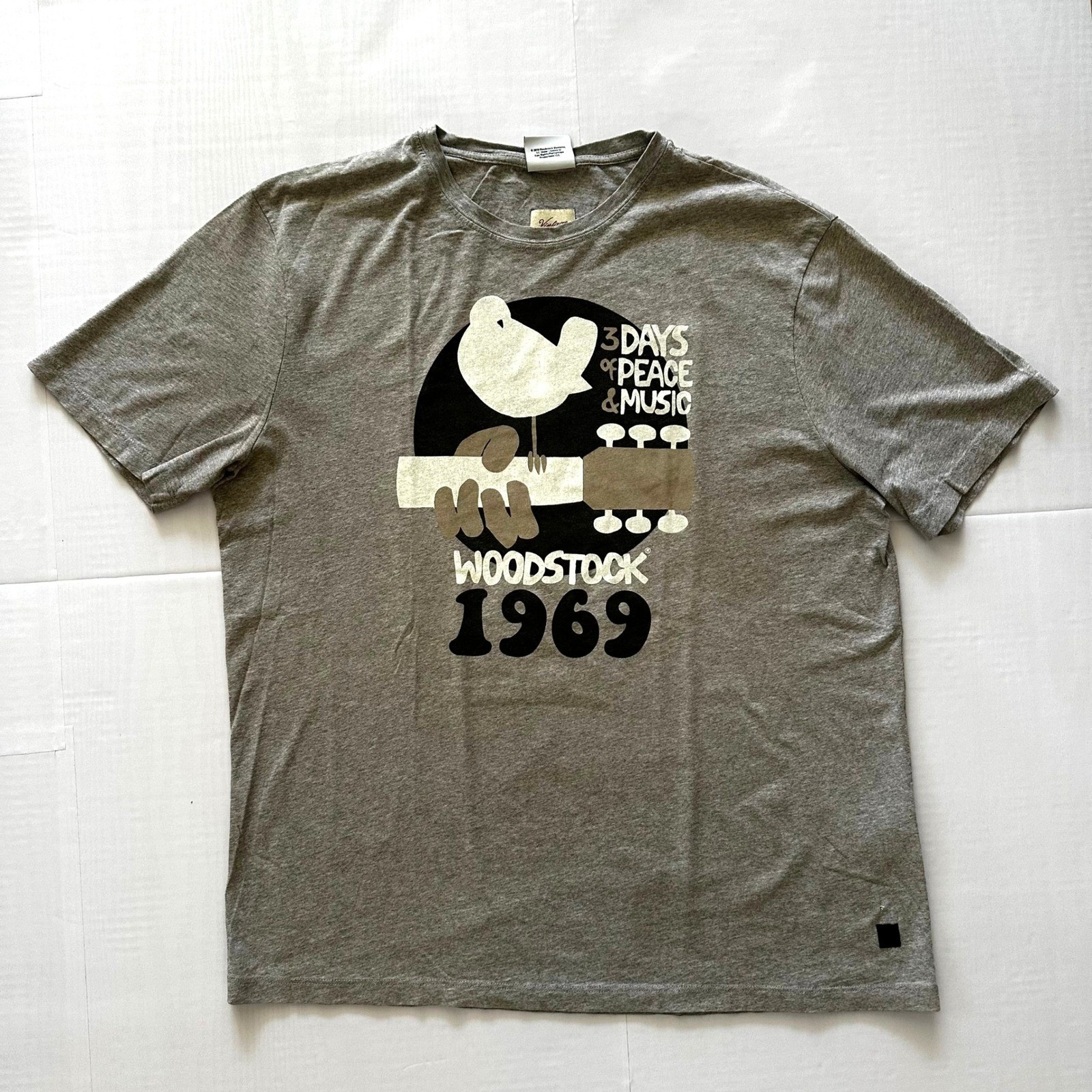Vintage 55 Woodstock 1969 Graphic T-Shirt Gray SZ XL 3 Days of Peace & Music Tee