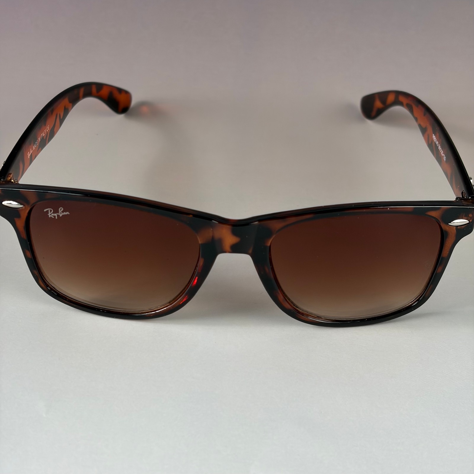 New In Box – Ray-Ban Wayfarer RB2140 Tortoise Frame Brown Lens UV Protection
