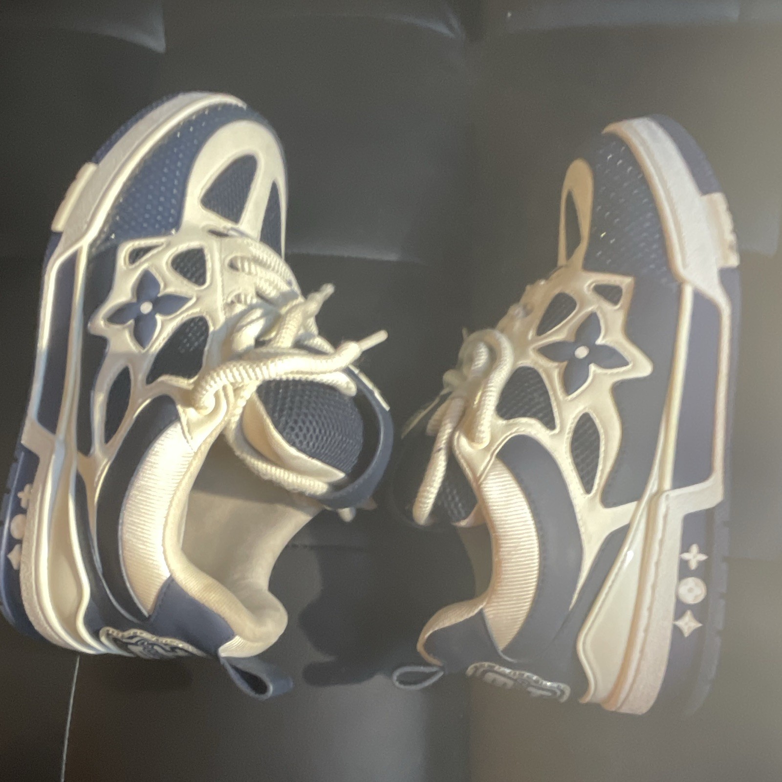 Louis Vuitton Skates Marine Blue Size 9 (2022) No Box Barley Excellent Condition