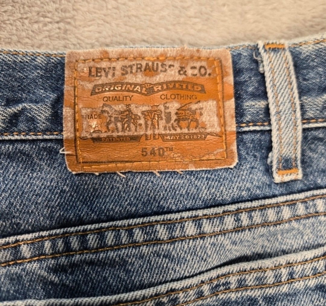 Vtg Levi’s 540 Relaxed Fit Bronze Tab Denim Straight Jeans Distressed 36×30
