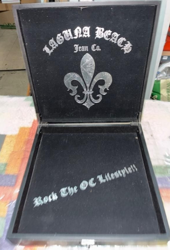 New LAGUNA BEACH JEAN CO 3D Fleur de Lis Black Collector Box ONLY No Jeans