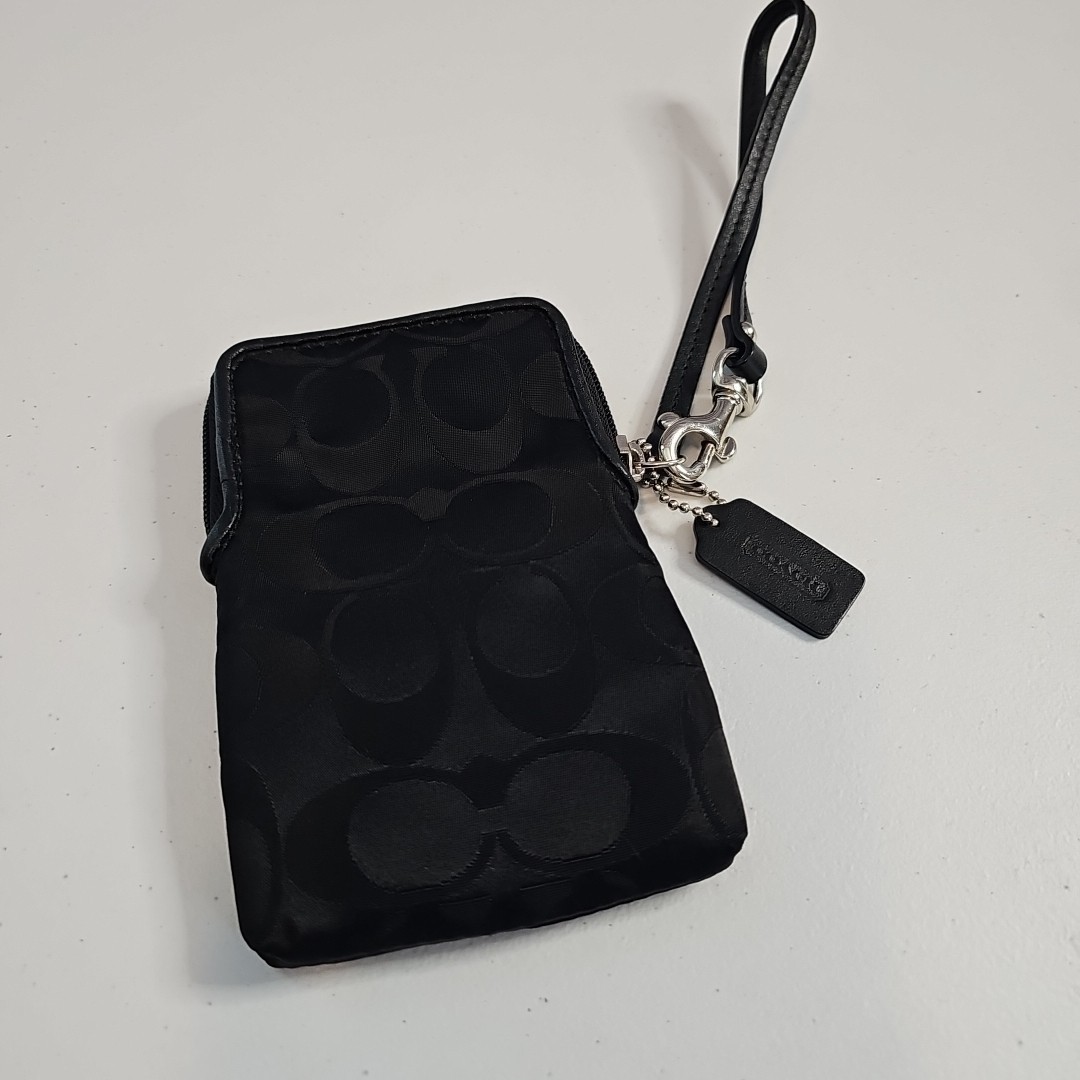 Vintage COACH New York Black Signature Wristlet Pouch Card Holder CC Monogram