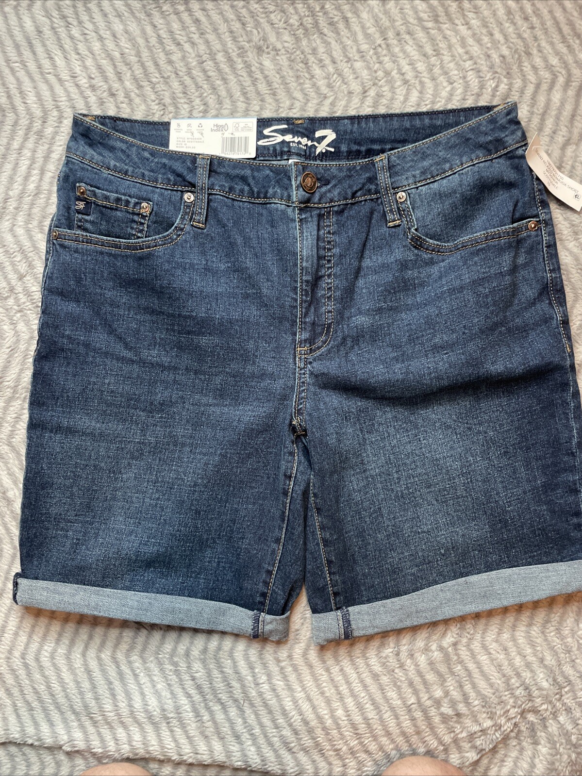 Seven7 Ladies Easy Relaxed Mid Rise Cuffed Hem 8.5″ Inseam Bermuda Short Sz 10