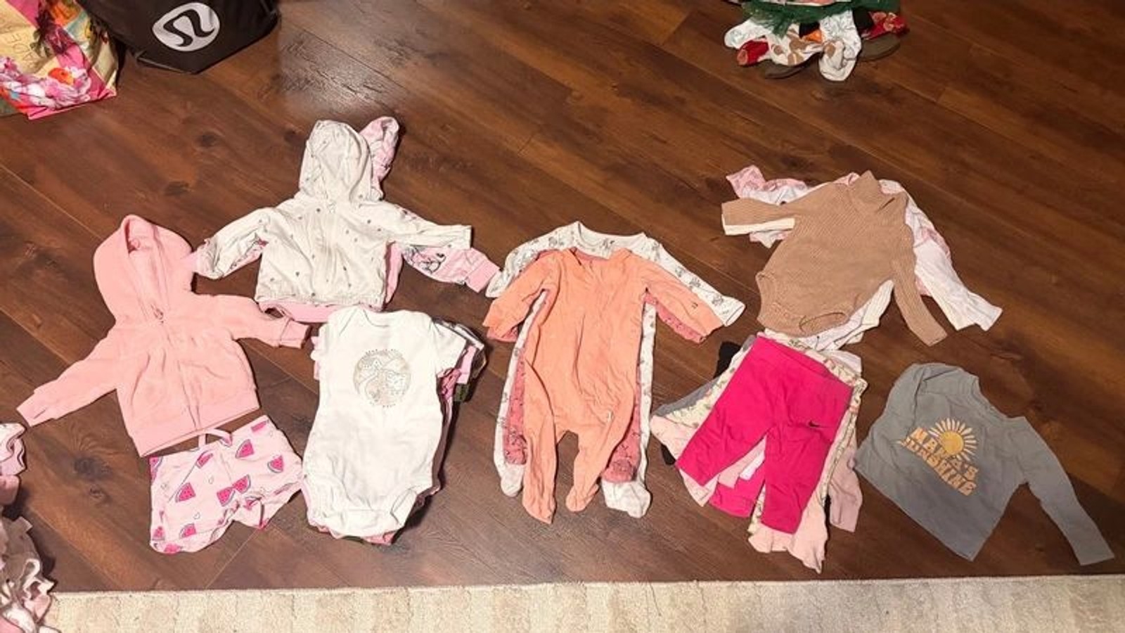 Huge 3-6 mo clothing lot, 40 pieces