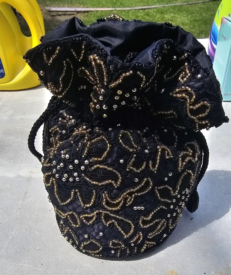 Black & Gold Beaded Floral Lace Drawstring Bucket Bag Wrist Strap Round