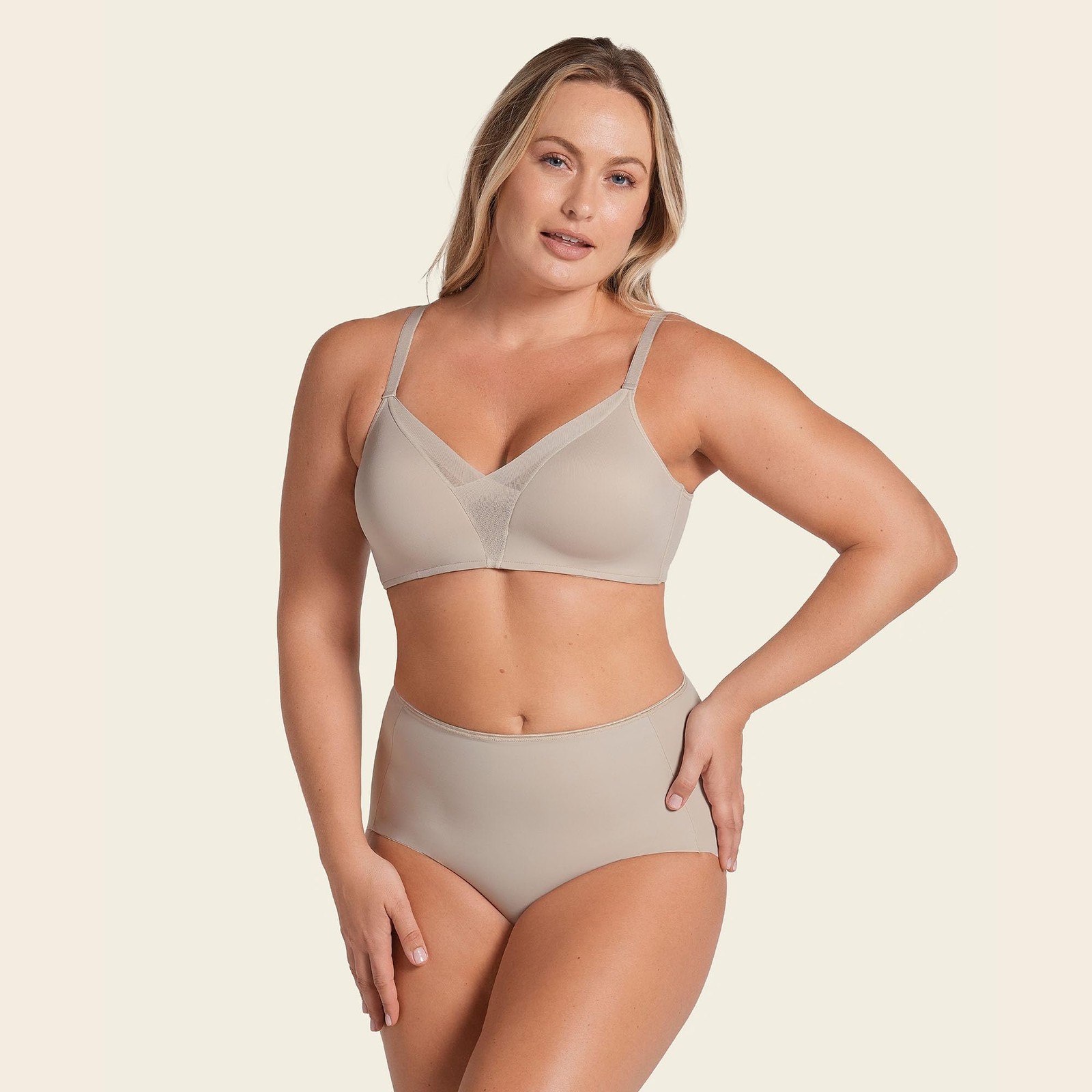 Leonisa Women’s Seamless High Waisted Hipster for Women No Show Underwear New