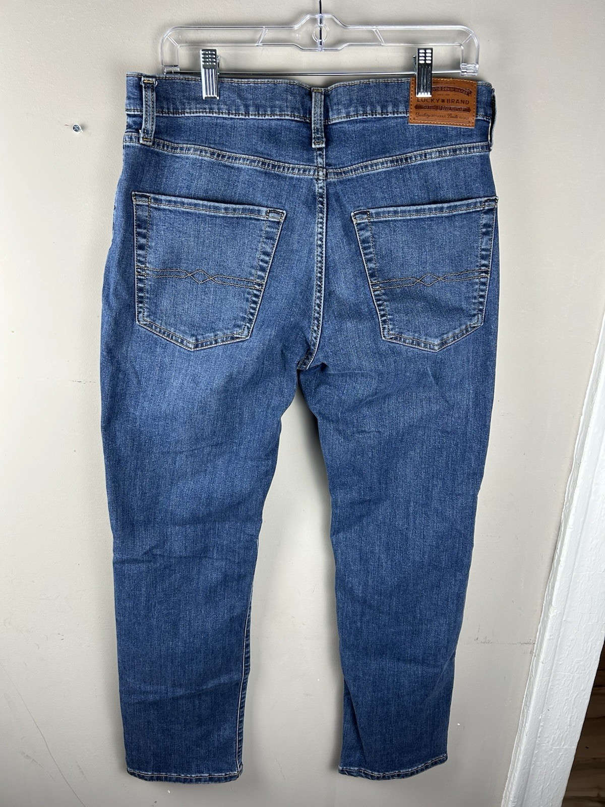 Lucky Brand 410 Athletic Slim Fit Men’s Jean , Size 32×30